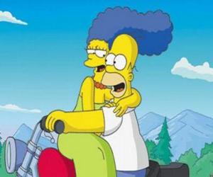 yapboz Homer ve Marge Simpsons Motosiklet içinde